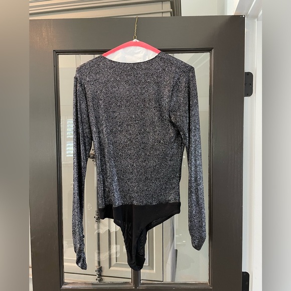 Scripted Metallic Silver/Black Bodysuit Size Small - Picture 3 of 4